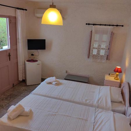 Porto Sikinos Hotel Alopronia Eksteriør billede