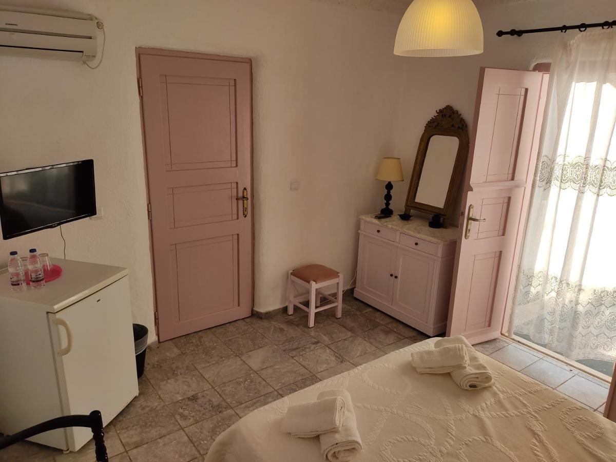 Porto Sikinos Hotel Alopronia Eksteriør billede