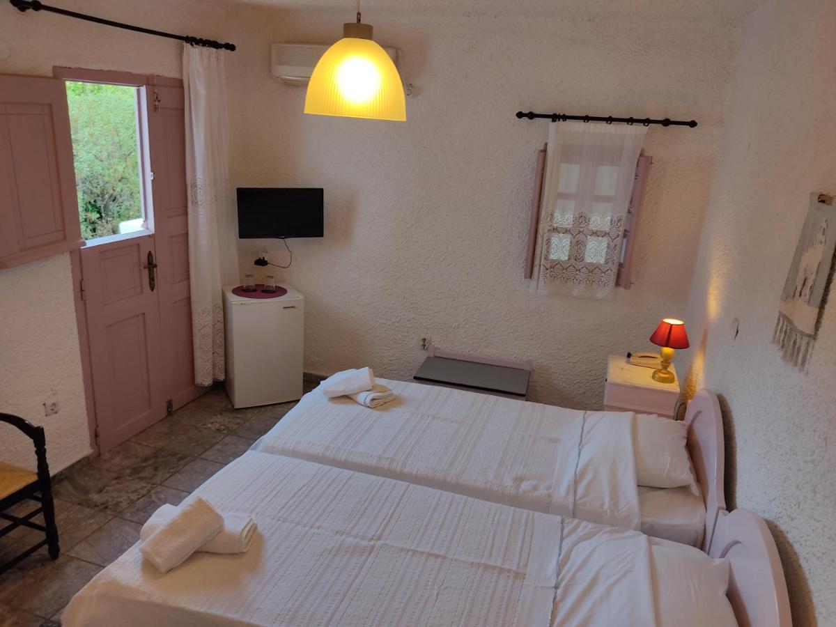 Porto Sikinos Hotel Alopronia Eksteriør billede
